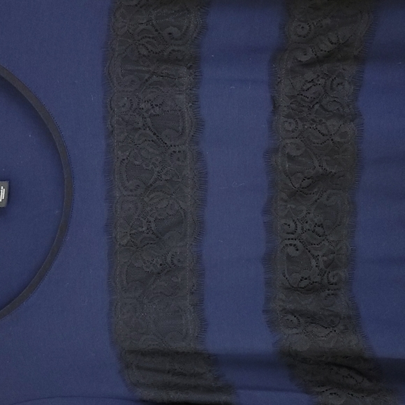 White House Black Market Blue & Black Striped Lace Top M - Picture 8 of 8